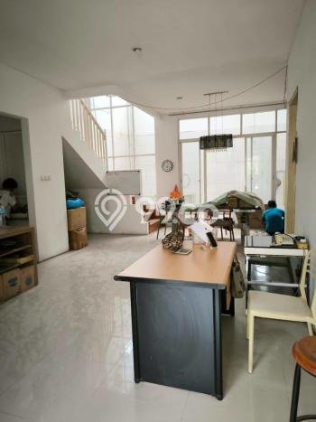 Dijual Rumah Premium dengan Fasilitas Sekitar Komplit di Wiyung, Surabaya Dijual Rumah Premium dengan Fasilitas Sekitar Komplit di Wiyung, Surabaya