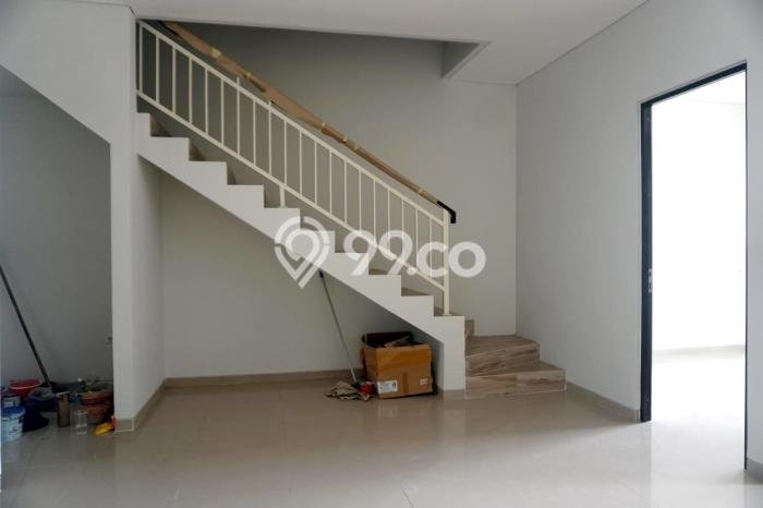 Jual Rumah Eksklusif 3 KT di Pakuwon CIty, Surabaya Jual Rumah Eksklusif 3 KT di Pakuwon CIty, Surabaya