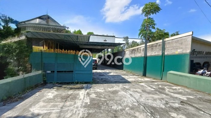 Gudang Dijual di Sukolilo Surabaya dengan Luas Bangunan 931m2 Gudang Dijual di Sukolilo Surabaya dengan Luas Bangunan 931m2