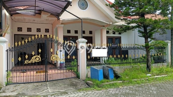 Rumah Strategis Minimalis Lb 200m2 di Sedati, Sidoarjo Rumah Strategis Minimalis Lb 200m2 di Sedati, Sidoarjo