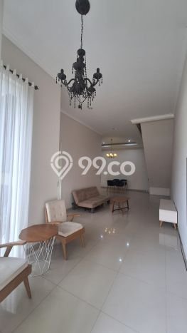 Dijual Rumah 4 Kamar Lokasi Ideal Nyaman dan Strategis di Rungkut Dijual Rumah 4 Kamar Lokasi Ideal Nyaman dan Strategis di Rungkut