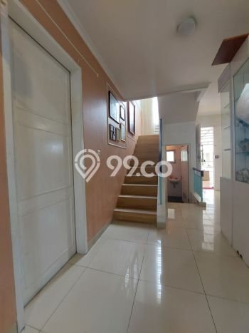 Rumah Elit LB 200m2 Siap Huni Desain Elegan di Gading Serpong, Tangerang Rumah Elit LB 200m2 Siap Huni Desain Elegan di Gading Serpong, Tangerang