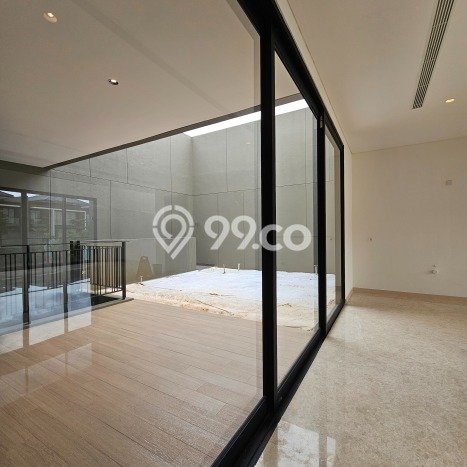Ready to Use! Luxury House LT 381m2 Desain Modern di BSD City Ready to Use! Luxury House LT 381m2 Desain Modern di BSD City