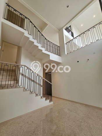 Ready to Use! Luxury House LT 381m2 Desain Modern di BSD City Ready to Use! Luxury House LT 381m2 Desain Modern di BSD City