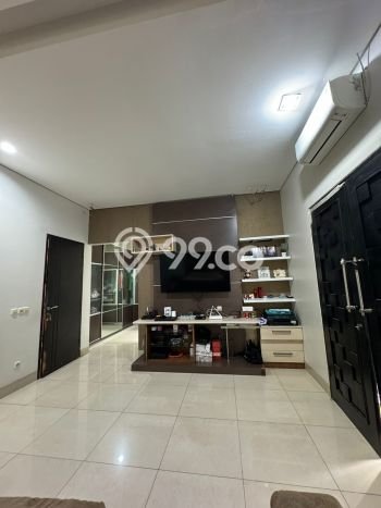 Rumah Elit Modern Tanpa Renovasi di Lippo Karawaci Tangerang Rumah Elit Modern Tanpa Renovasi di Lippo Karawaci Tangerang