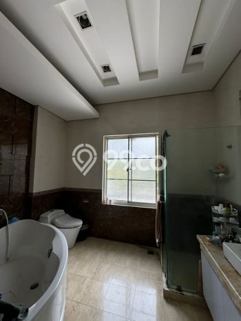 Rumah Elit Modern Tanpa Renovasi di Lippo Karawaci Tangerang Rumah Elit Modern Tanpa Renovasi di Lippo Karawaci Tangerang