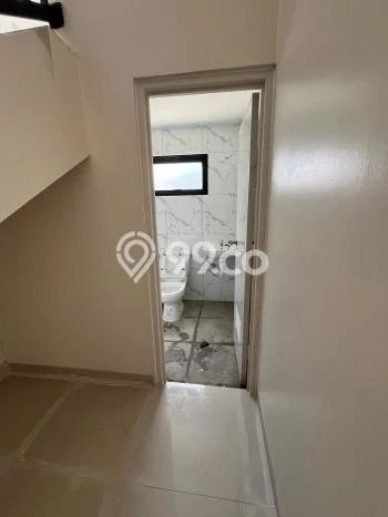 Rumah Luas Asri 4 KT Siap Pakai di Gading Serpong Tangerang Rumah Luas Asri 4 KT Siap Pakai di Gading Serpong Tangerang