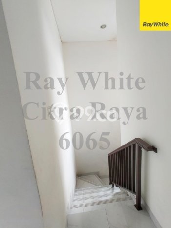For Sale Hunian Rumah Nyaman 4 Kamar di Suvarna Sutera, Tangerang For Sale Hunian Rumah Nyaman 4 Kamar di Suvarna Sutera, Tangerang