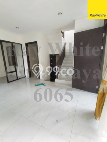 For Sale Hunian Rumah Nyaman 4 Kamar di Suvarna Sutera, Tangerang For Sale Hunian Rumah Nyaman 4 Kamar di Suvarna Sutera, Tangerang