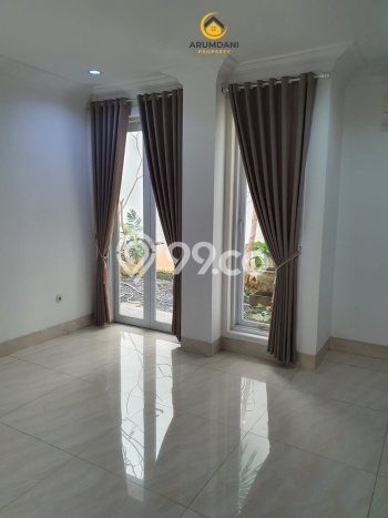 PRIME LOCATION! Rumah di , 4 KM, Area Tenang, Luas 400m2m² LB 700m2m² PRIME LOCATION! Rumah di , 4 KM, Area Tenang, Luas 400m2m² LB 700m2m²