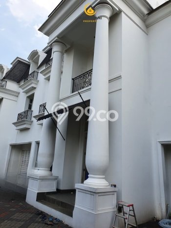 PRIME LOCATION! Rumah di , 4 KM, Area Tenang, Luas 400m2m² LB 700m2m² PRIME LOCATION! Rumah di , 4 KM, Area Tenang, Luas 400m2m² LB 700m2m²