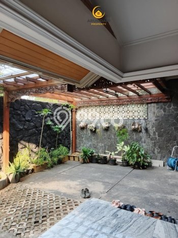 Rumah di Kebayoran Baru, Siap Huni, 3 KM, Akses Kebayoran Baru, Jakarta Selatan, Jakarta Selatan, Luas 300m2m² Bangunan 350m2m² Rumah di Kebayoran Baru, Siap Huni, 3 KM, Akses Kebayoran Baru, Jakarta Selatan, Jakarta Selatan, Luas 300m2m² Bangunan 350m2m²