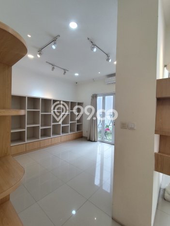Disewakan! Rumah 3 Kamar Tidur &
4 Kamar Mandi di Gading Serpong, Tangerang Disewakan! Rumah 3 Kamar Tidur &
4 Kamar Mandi di Gading Serpong, Tangerang