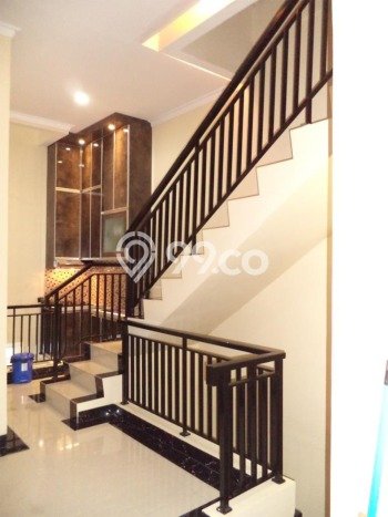 Rumah Kost untuk Dijual di Sektor 8-Gading Serpong Punya 8 Kamar Rumah Kost untuk Dijual di Sektor 8-Gading Serpong Punya 8 Kamar