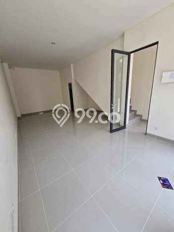 For Rent Ruko Kawasan Gading Serpong, Luas 75m², Area Ramai For Rent Ruko Kawasan Gading Serpong, Luas 75m², Area Ramai