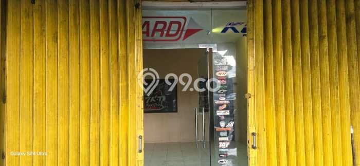 LOKASI SUPER STRATEGIS! Ruko di , Luas 127m2m², Area Komersial LOKASI SUPER STRATEGIS! Ruko di , Luas 127m2m², Area Komersial