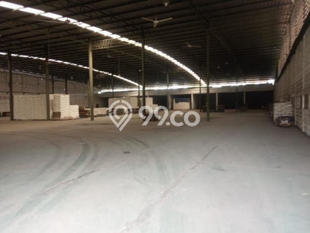 Gudang Kawasan Balaraja, Luas 3000m², Pusat Komersial, Jalan Utama Gudang Kawasan Balaraja, Luas 3000m², Pusat Komersial, Jalan Utama
