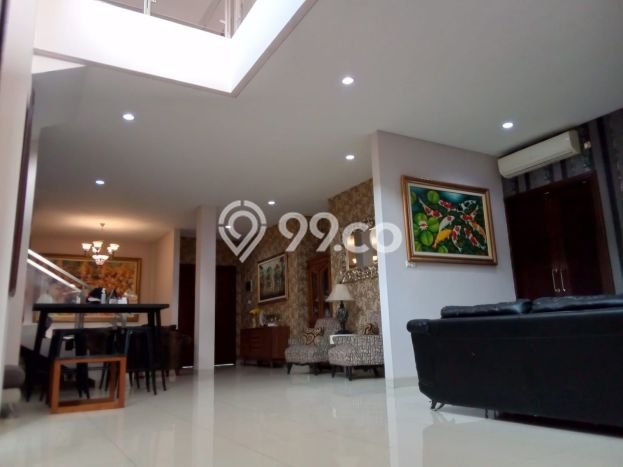 Hunian Elit LB 300m2 Siap Pakai Desain Elegan di Meruya, Jakarta Barat Hunian Elit LB 300m2 Siap Pakai Desain Elegan di Meruya, Jakarta Barat