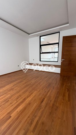 Siap Huni Rumah Mewah 4 Kamar di BSD Dekat ke Mana Pun Siap Huni Rumah Mewah 4 Kamar di BSD Dekat ke Mana Pun