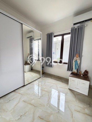 Hunian Cantik Minimalis Lb 130m2 di BSD, Tangerang Selatan Hunian Cantik Minimalis Lb 130m2 di BSD, Tangerang Selatan