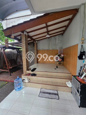 Ready to Use! Premium House LT 193m2 Desain Elegan di Meruya Ready to Use! Premium House LT 193m2 Desain Elegan di Meruya