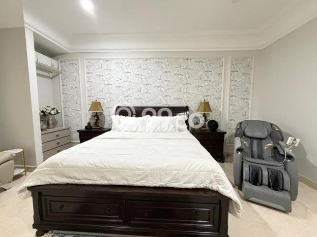 Rumah Mewah Dijual LT 310m2 di BSD, Tangerang Selatan Rumah Mewah Dijual LT 310m2 di BSD, Tangerang Selatan