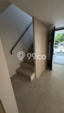 Dijual Rumah 2 Kamar Lokasi Strategis Nyaman dan Strategis di BSD Dijual Rumah 2 Kamar Lokasi Strategis Nyaman dan Strategis di BSD