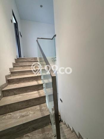 Rumah Elit Modern Siap Huni di Alam Sutera Tangerang Rumah Elit Modern Siap Huni di Alam Sutera Tangerang