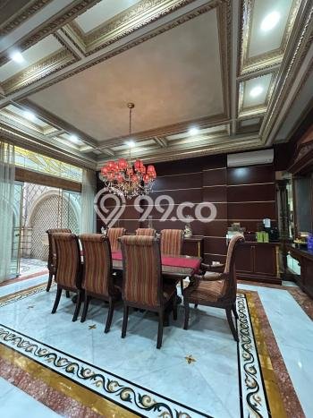 Rumah Elit LB 1000m2 Siap Huni Desain Elegan di Puri Indah, Jakarta Barat Rumah Elit LB 1000m2 Siap Huni Desain Elegan di Puri Indah, Jakarta Barat