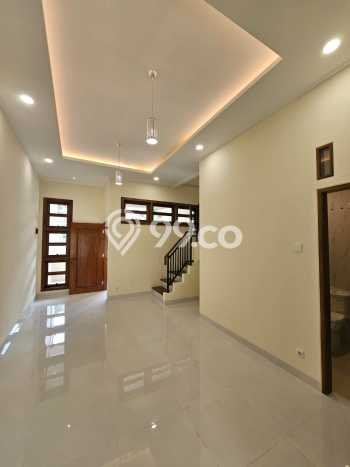 Rumah Luas Asri 3 KT Siap Pakai di Sektor 9-Bintaro Tangerang Selatan Rumah Luas Asri 3 KT Siap Pakai di Sektor 9-Bintaro Tangerang Selatan