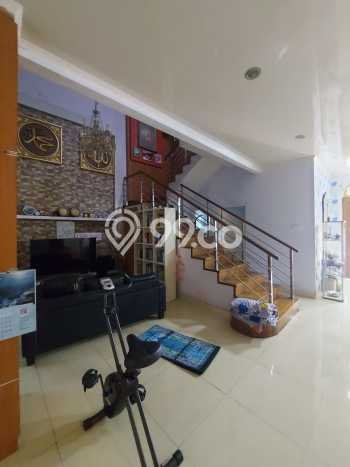 Hunian Mewah LB 250m2 Siap Pakai Desain Elegan di Grand Wisata, Bekasi Hunian Mewah LB 250m2 Siap Pakai Desain Elegan di Grand Wisata, Bekasi