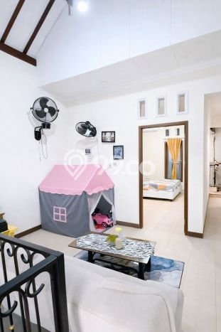 Rumah Strategis Modern Lb 182m2 di Cipayung, Jakarta Timur Rumah Strategis Modern Lb 182m2 di Cipayung, Jakarta Timur
