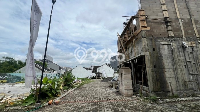 Rumah Modern 20 KT di Tunggulwulung Malang Full Furnished Rumah Modern 20 KT di Tunggulwulung Malang Full Furnished