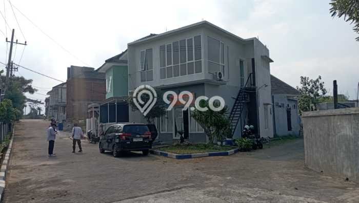 Unit Kost Dijual di Tunggulwulung dengan 8 Kamar Area Strategis Unit Kost Dijual di Tunggulwulung dengan 8 Kamar Area Strategis