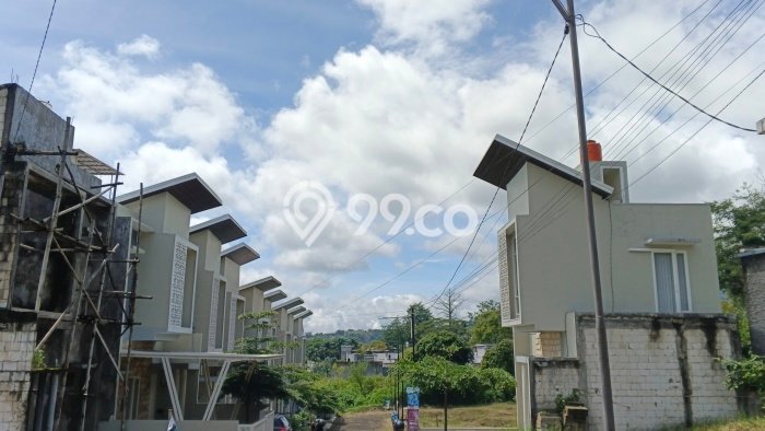 Tanah Dijual Lokasi Strategis di Malang dengan Luas 84m2 Tanah Dijual Lokasi Strategis di Malang dengan Luas 84m2