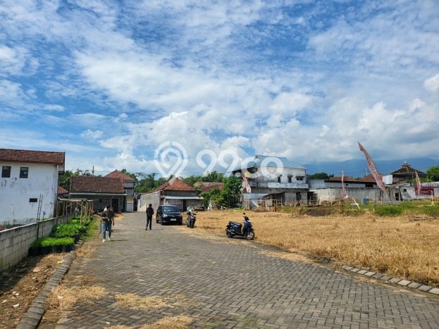 HARGA MENARIK! Vila di Junrejo, Luas 105m2m², Lingkungan Asri dan aman HARGA MENARIK! Vila di Junrejo, Luas 105m2m², Lingkungan Asri dan aman