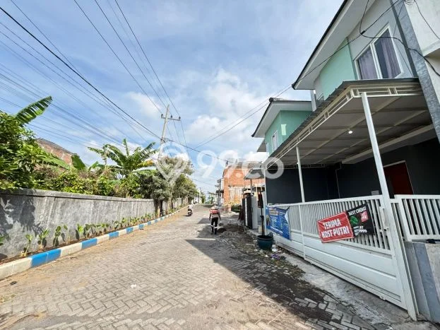 Kost Dijual di Malang Kota dengan 8 KT dan Luas 150m2 Kost Dijual di Malang Kota dengan 8 KT dan Luas 150m2