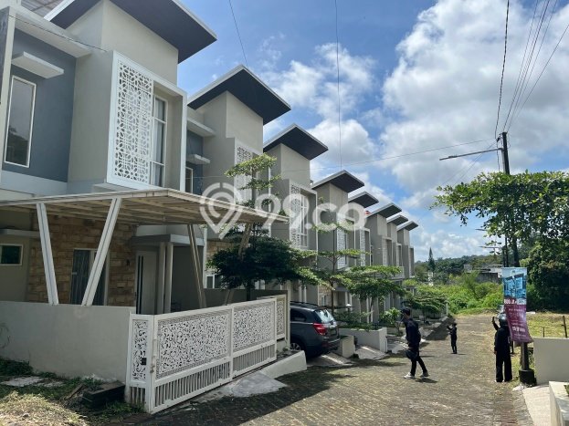 Vila Premium Kawasan , Area 83m2m², Dekat Malang, Malang Vila Premium Kawasan , Area 83m2m², Dekat Malang, Malang