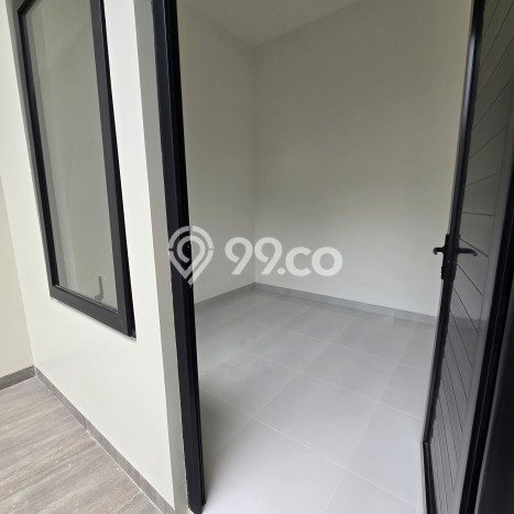 Rumah Luxury Modern Tanpa Renovasi di BSD Puspita Loka Tangerang Rumah Luxury Modern Tanpa Renovasi di BSD Puspita Loka Tangerang