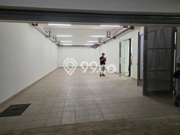 Unit Kantor Disewa Lokasi BSD, Tangerang Selatan Spesifikasi Luas Bangunan 583m2 Unit Kantor Disewa Lokasi BSD, Tangerang Selatan Spesifikasi Luas Bangunan 583m2