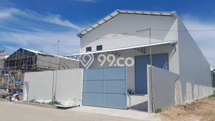 AREA KOMERSIAL! Gudang Disewakan di Pakuhaji, Luas 750m², Jalan Strategis, Ready Operasi AREA KOMERSIAL! Gudang Disewakan di Pakuhaji, Luas 750m², Jalan Strategis, Ready Operasi