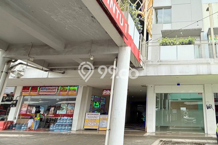 Ruko Area Strategis di BSD, Luas 178m2m², Siap Usaha Ruko Area Strategis di BSD, Luas 178m2m², Siap Usaha