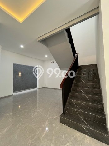 Ready to Use! Luxury House LT 190m2 Desain Modern di Alam Sutera Ready to Use! Luxury House LT 190m2 Desain Modern di Alam Sutera