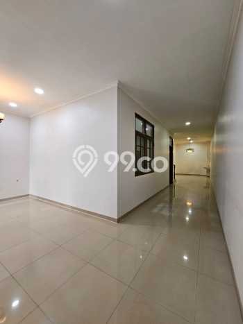 Disewakan! Rumah 3 Kamar Tidur &
3 Kamar Mandi di Sunter, Jakarta Utara Disewakan! Rumah 3 Kamar Tidur &
3 Kamar Mandi di Sunter, Jakarta Utara