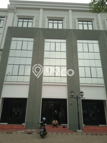 Dijual Ruko Kawasan Premium Kawasan Cakung, Luas 324m2m², Jalan Raya Dijual Ruko Kawasan Premium Kawasan Cakung, Luas 324m2m², Jalan Raya