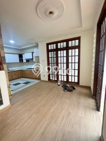 Rumah sewa siap pakai 5 Kamar Tidur di BSD Griya Loka, Tangerang Rumah sewa siap pakai 5 Kamar Tidur di BSD Griya Loka, Tangerang