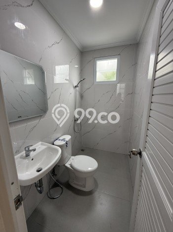 Rumah Elit Modern Tanpa Renovasi di BSD The Icon Tangerang Rumah Elit Modern Tanpa Renovasi di BSD The Icon Tangerang