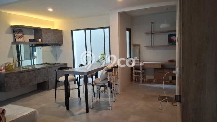 Lokasi terbaik! Rumah siap huni disewakan di BSD LB 81m2 Lokasi terbaik! Rumah siap huni disewakan di BSD LB 81m2