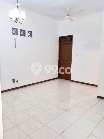 Sewa Rumah Murah di Slipi Jakarta Barat dengan 3 Kamar Tidur Sewa Rumah Murah di Slipi Jakarta Barat dengan 3 Kamar Tidur