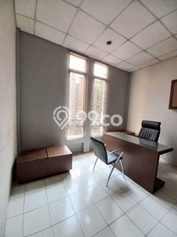 Ruko Dijual di Tangerang Selatan LT 32m2 & LB 64m2 Lokasi Terbaik! Ruko Dijual di Tangerang Selatan LT 32m2 & LB 64m2 Lokasi Terbaik!